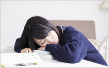 思春期に問題となる過眠症、ナルコレプシー